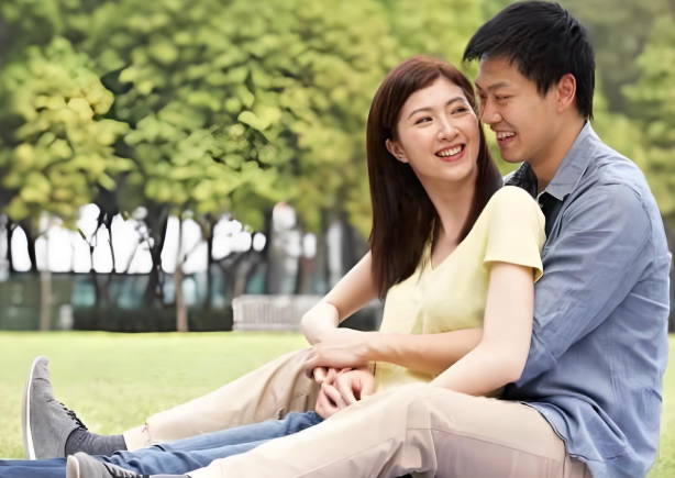 对于卷入婚外情的人们来说，要谨慎权衡利弊
